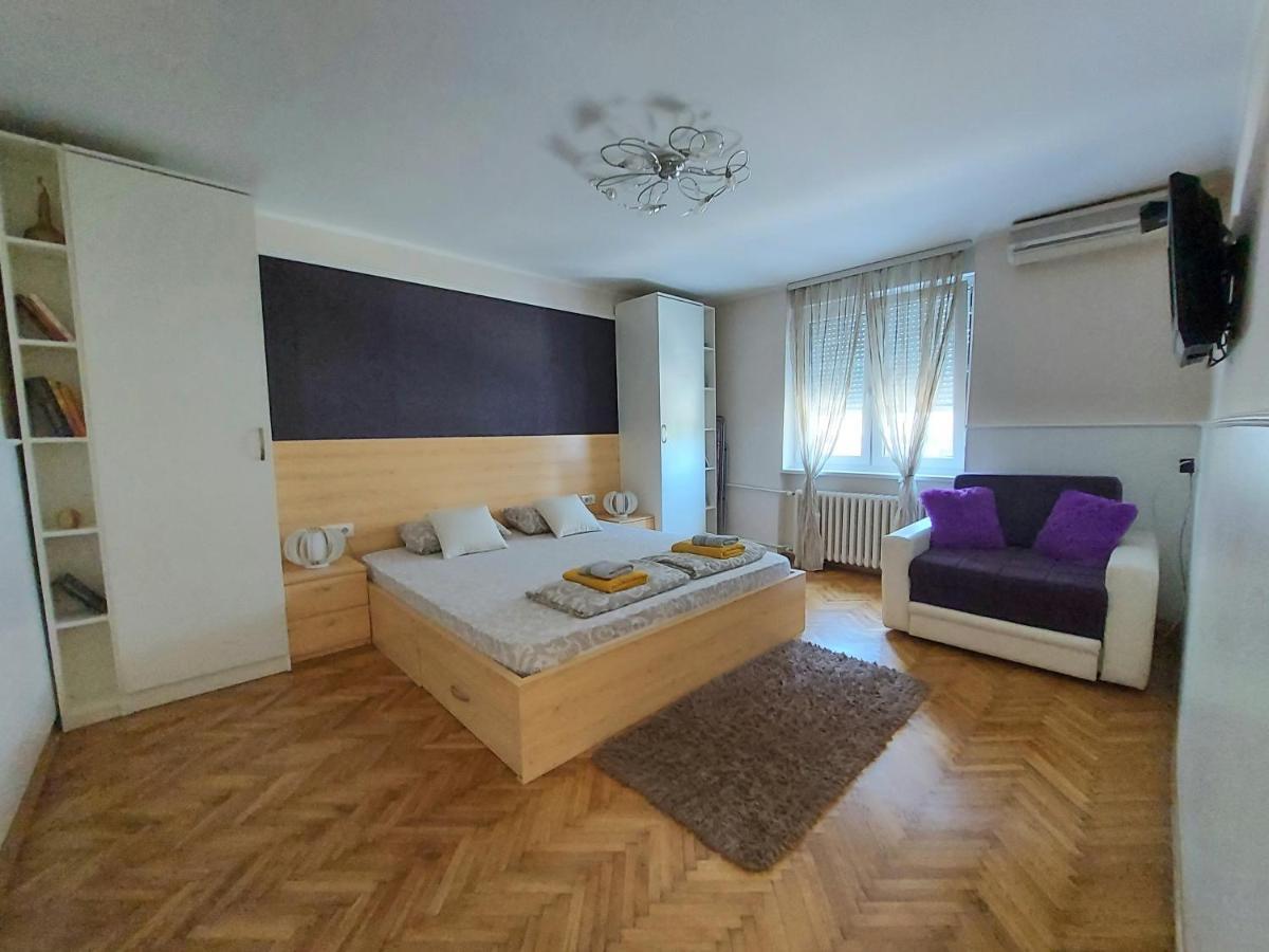 Central Apartment With Garage Novi Sad Ngoại thất bức ảnh
