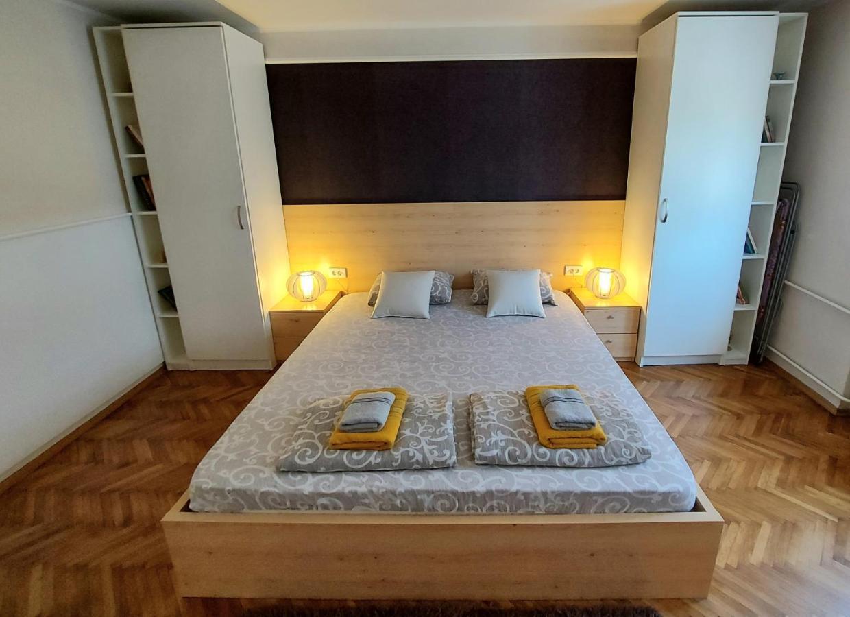 Central Apartment With Garage Novi Sad Ngoại thất bức ảnh