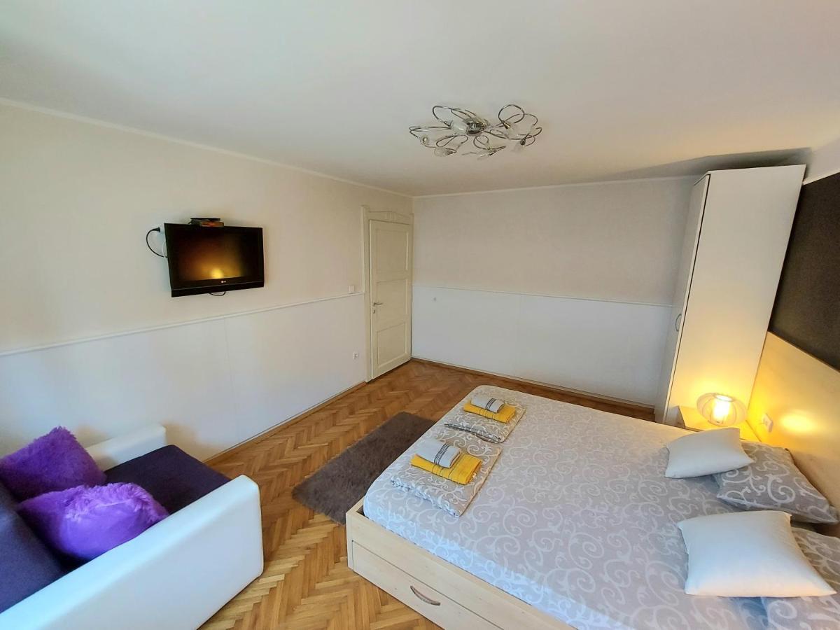 Central Apartment With Garage Novi Sad Ngoại thất bức ảnh
