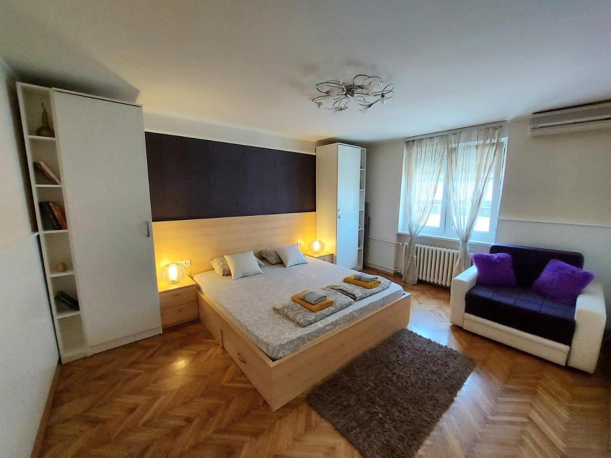 Central Apartment With Garage Novi Sad Ngoại thất bức ảnh