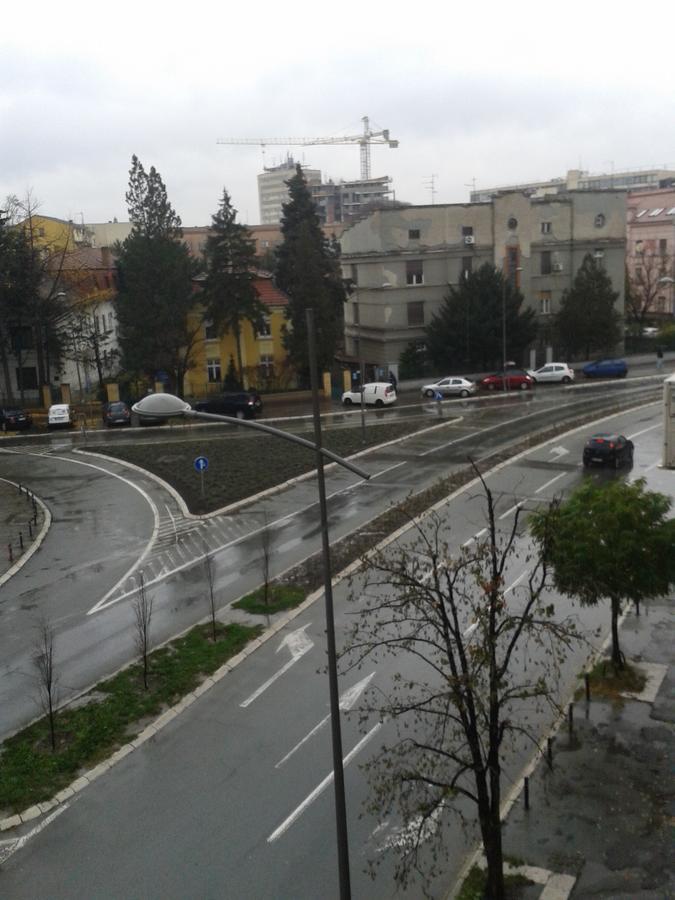Central Apartment With Garage Novi Sad Ngoại thất bức ảnh