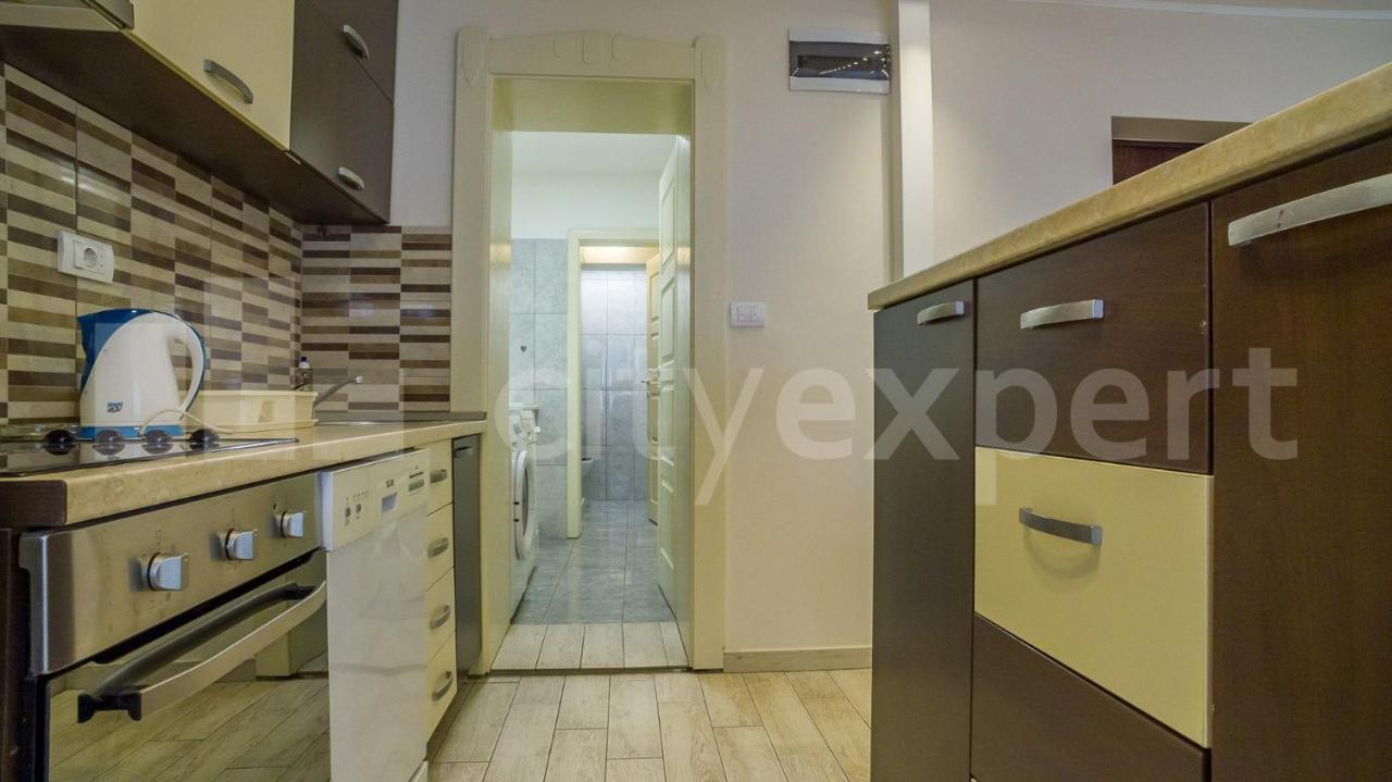 Central Apartment With Garage Novi Sad Ngoại thất bức ảnh